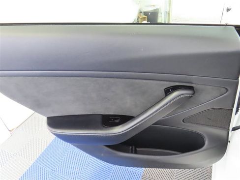 Used 2018 Tesla Model 3 Long Range RWD image 24