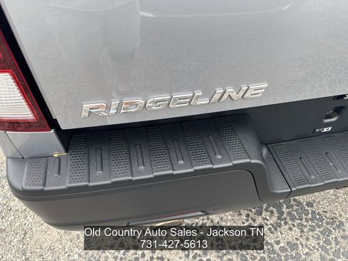Used 2021 Honda Ridgeline Sport image 9