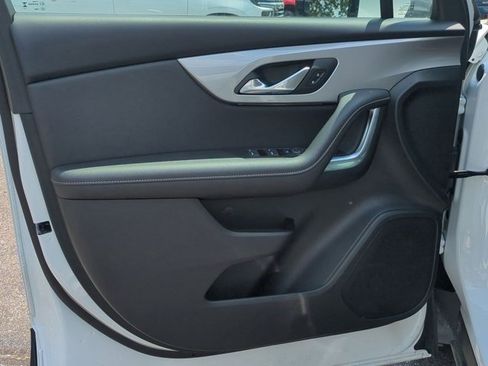 Used 2025 Chevrolet Blazer LT image 22