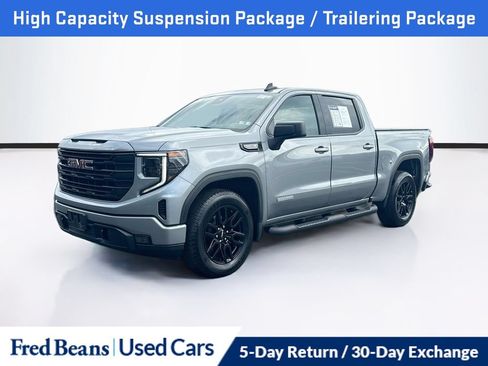 Used 2024 GMC Sierra 1500 Elevation AWD/4WD image 3