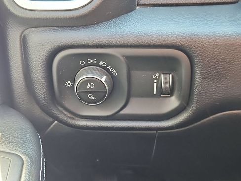 Used 2022 RAM 2500 Big Horn w/ Level C Equiment Group AWD/4WD image 18