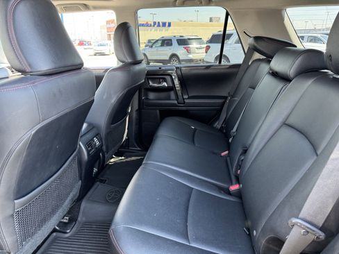 Used 2020 Toyota 4Runner Venture w/ Moonroof Package image 7