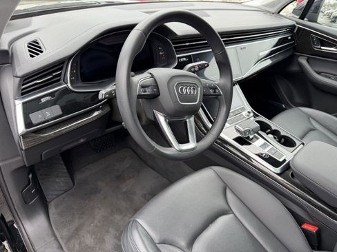 Used 2023 Audi Q7 2.0T Premium Plus w/ Premium Plus Package AWD/4WD image 13