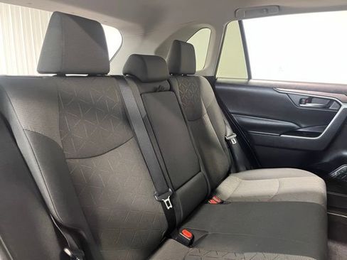 Used 2020 Toyota RAV4 XLE w/ Convenience Package image 13