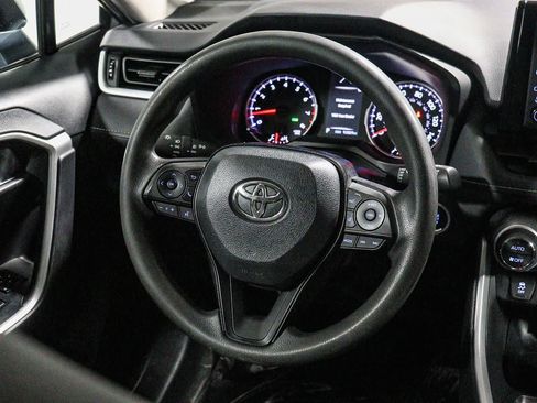 Certified 2020 Toyota RAV4 XLE w/ Convenience Package FWD image 18