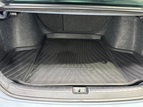 Used 2021 Honda Accord Touring image 29