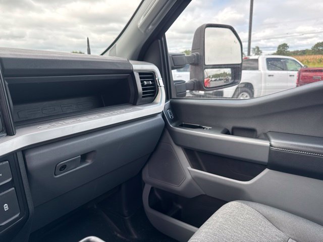Used 2024 Ford F250 XL w/ STX Appearance Package AWD/4WD image 32