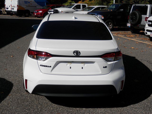 Used 2026 Toyota Corolla LE FWD image 7