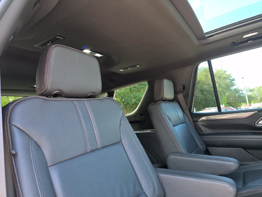 Used 2024 Chevrolet Tahoe RST w/ Luxury Package RWD image 18