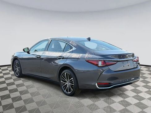 Used 2024 Lexus ES 250 w/ Premium Package image 4