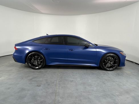 Used 2024 Audi RS 7 Performance w/ Matte Carbon Package image 4