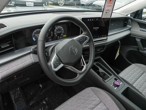 New 2026 Volkswagen Tiguan S image 11