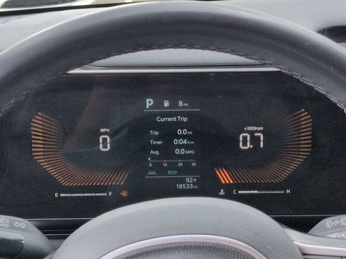 Used 2025 Kia Carnival FWD image 25