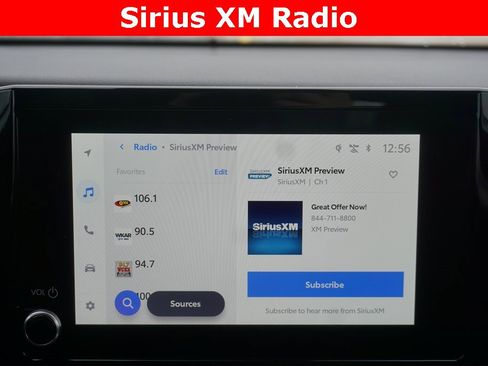 Used 2025 Toyota Camry SE w/ Convenience Package image 10