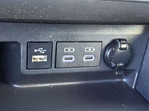 Used 2024 Toyota Highlander XSE image 8