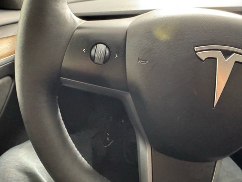 Used 2023 Tesla Model 3 Long Range image 18