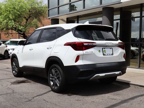 Used 2023 Kia Seltos LX AWD/4WD image 9