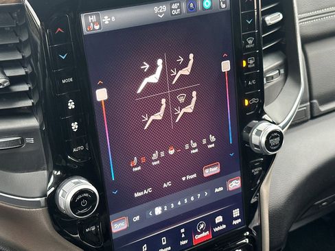 Used 2024 RAM 2500 Laramie image 24