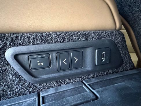 New 2026 Land Rover Range Rover Long Wheelbase SE image 36