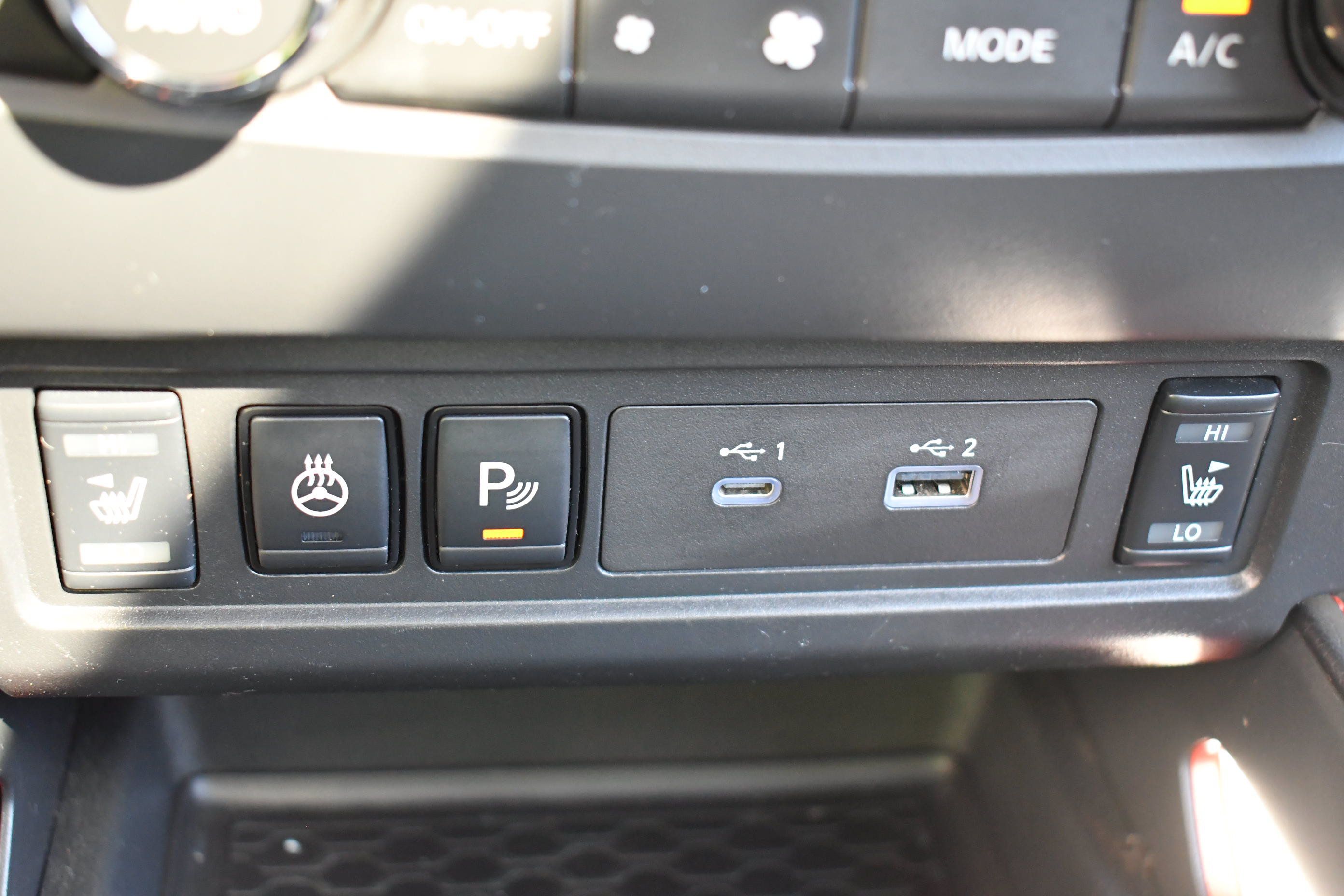 Used 2023 Nissan Frontier Pro-X w/ Pro-X Premium Package RWD image 16