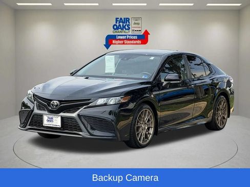 Used 2023 Toyota Camry SE w/ Convenience Package FWD image 3