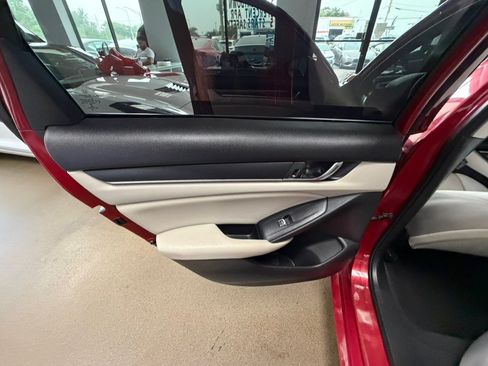 Used 2020 Honda Accord Hybrid image 23