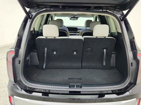 Used 2024 Kia Telluride EX w/ EX Captain's Chair Package FWD image 24