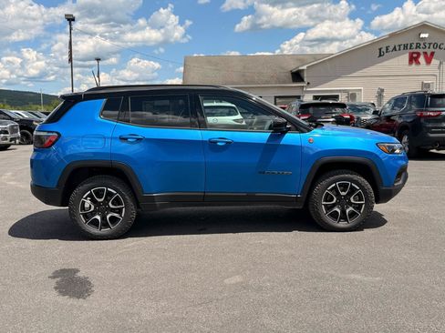 Used 2026 Jeep Compass Trailhawk AWD/4WD image 4