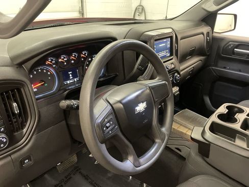 Used 2020 Chevrolet Silverado 1500 Custom w/ Custom Value Package AWD/4WD image 4