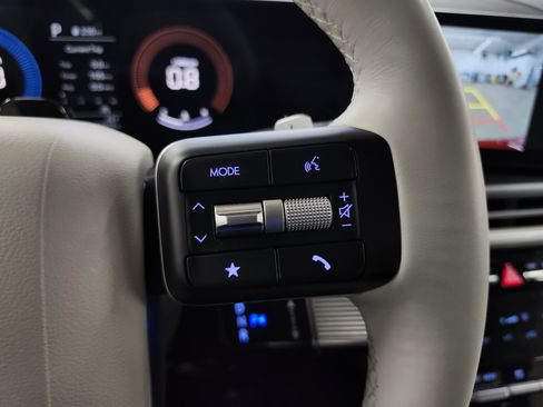 Used 2025 Hyundai Santa Fe SEL image 13