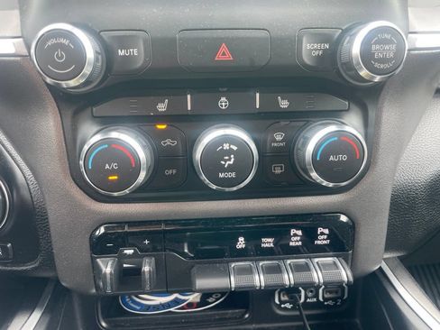 Used 2020 RAM 1500 Big Horn AWD/4WD image 18