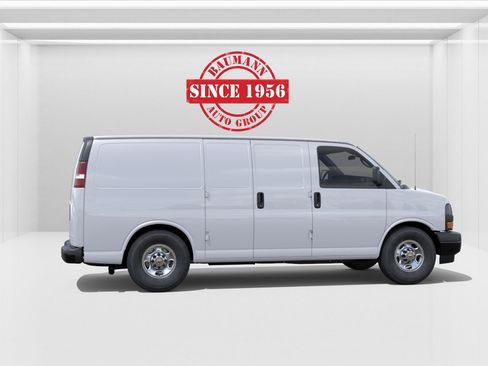 New 2026 Chevrolet Express 2500 w/ Driver Convenience Package RWD image 30