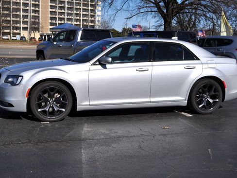 Used 2023 Chrysler 300 S w/ Comfort Group image 23