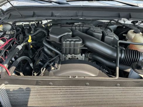 Used 2014 Ford F250 XL w/ Snow Plow Prep Package AWD/4WD image 11