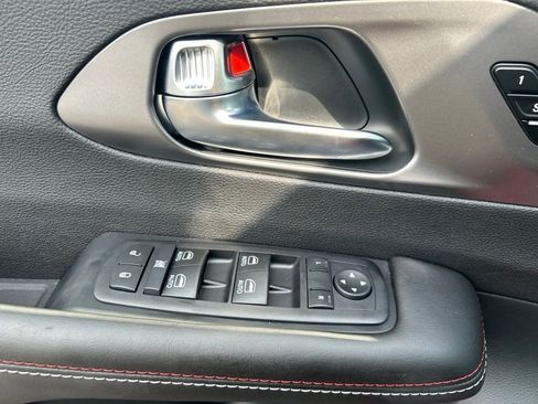 New 2027 Chrysler Pacifica Select AWD/4WD image 11