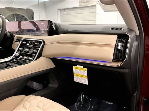 New 2026 Nissan Armada Platinum Reserve w/ Accent Package AWD/4WD image 39
