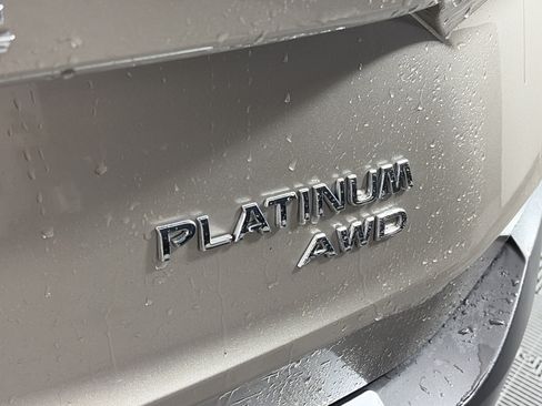 Certified 2023 Nissan Rogue Platinum w/ Platinum Premium Package AWD/4WD image 17