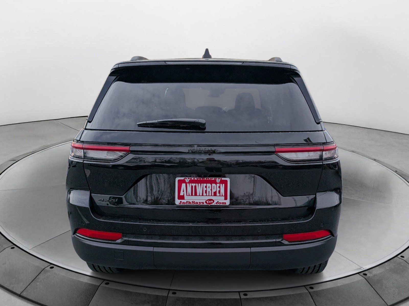 New 2025 Jeep Grand Cherokee Altitude AWD/4WD image 4