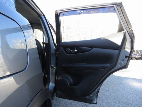 Used 2018 Nissan Rogue Sport SL image 15