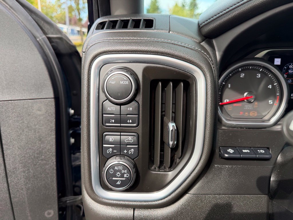 Used 2022 Chevrolet Silverado 2500 LTZ AWD/4WD image 18
