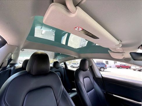 Used 2021 Tesla Model 3 Standard Range Plus RWD image 7