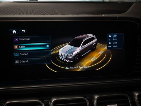 New 2026 Mercedes-Benz GLS 580 4MATIC image 27