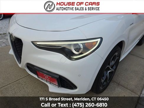 Used 2022 Alfa Romeo Stelvio Veloce AWD/4WD image 9