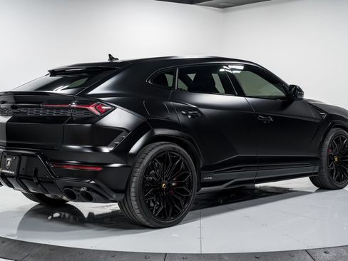 Used 2025 Lamborghini Urus S AWD/4WD image 3