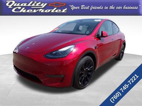 Used 2024 Tesla Model Y Long Range AWD/4WD image 1