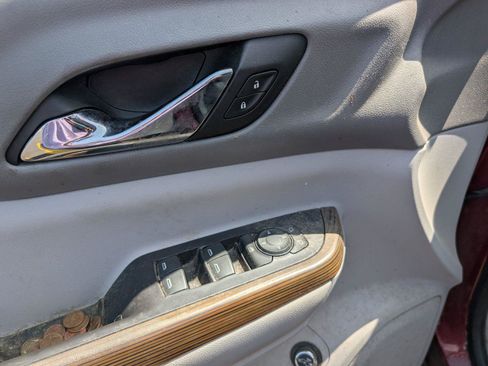 Used 2018 GMC Acadia SLE FWD image 15
