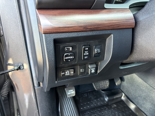 Used 2020 Toyota Tundra Limited w/ Limited Premium Package AWD/4WD image 15