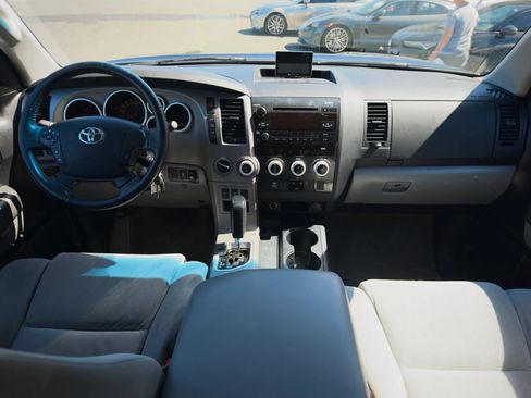 Used 2010 Toyota Sequoia SR5 AWD/4WD image 33