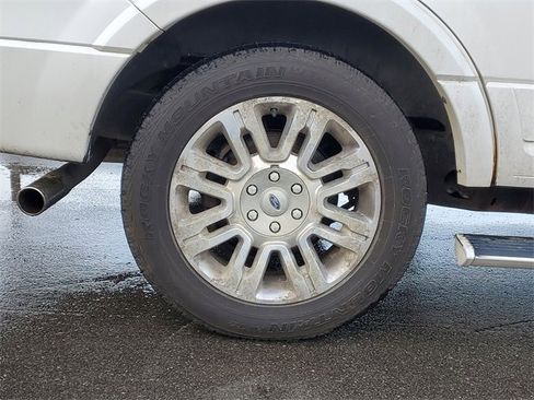 Used 2014 Ford Expedition Limited w/ Equipment Group 301A image 5