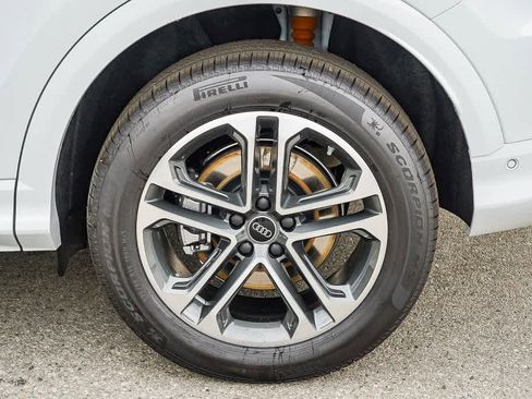 New 2025 Audi Q5 Premium image 11
